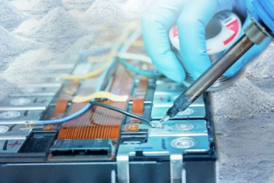 Pin Sắt-Natri: Giải Pháp Lưu Trữ Năng Lượng Bền Vững Thách Thức Tesla Megapack